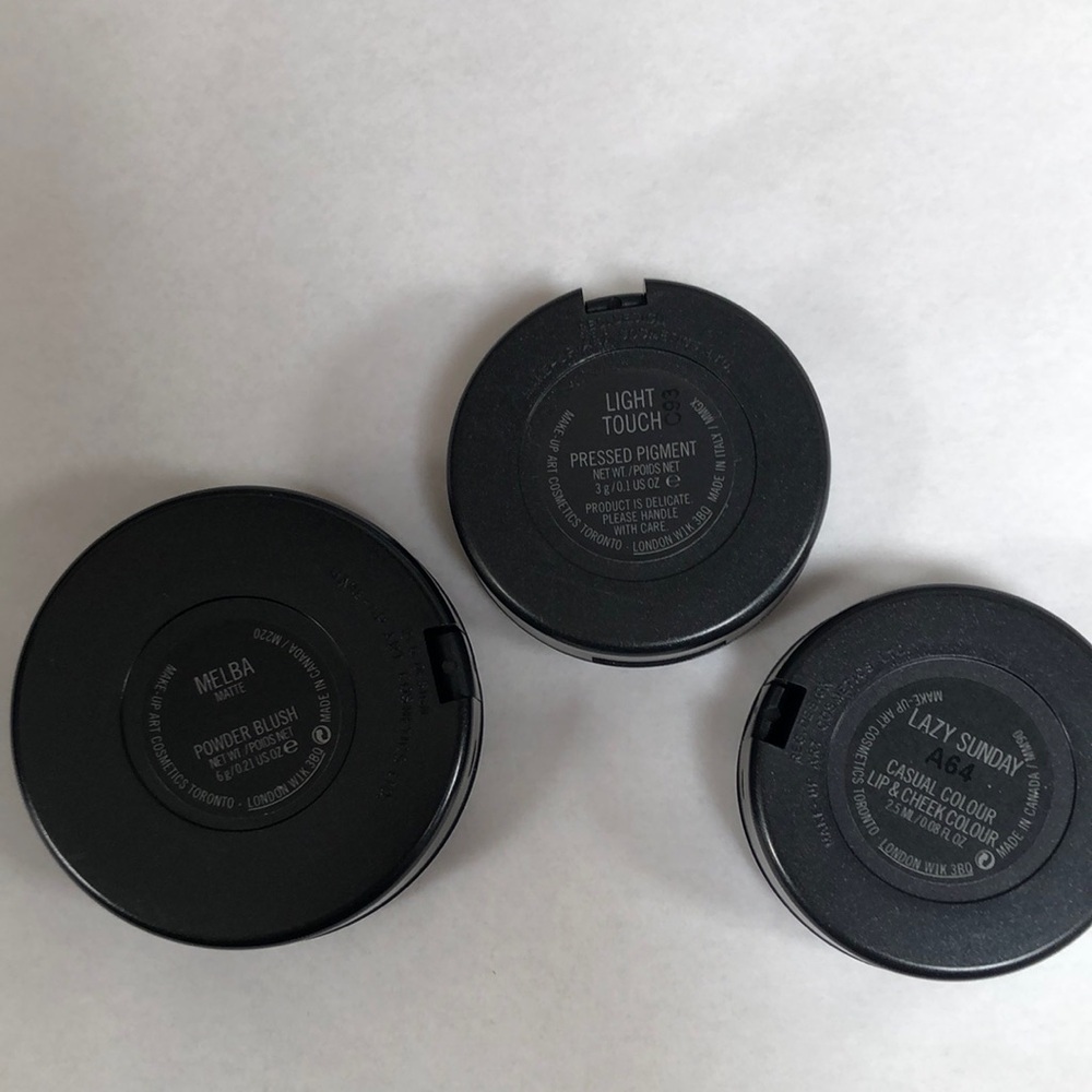 MAC Cosmetics 3-Piece set of blush, shimmery highlights and lip/cheek colour - Picture 6 of 9
